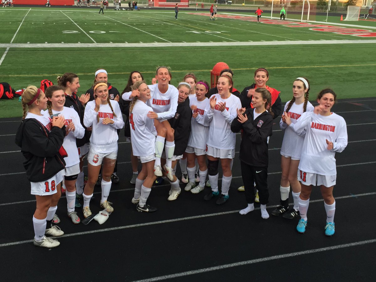 Mitch_Bowling's tweet photo. RT @bhsgirlssoccer: Winners 👊🏻 https://t.co/OYW6teYxQY