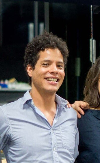 SandraCarbonell's tweet photo. Felicidades Willis Estrada,hoy con 400 de #1ReyLeonBanamex tú celebras 5mil funciones como Stage Manager! #soproud❤️ https://t.co/lRvTxuFsH5