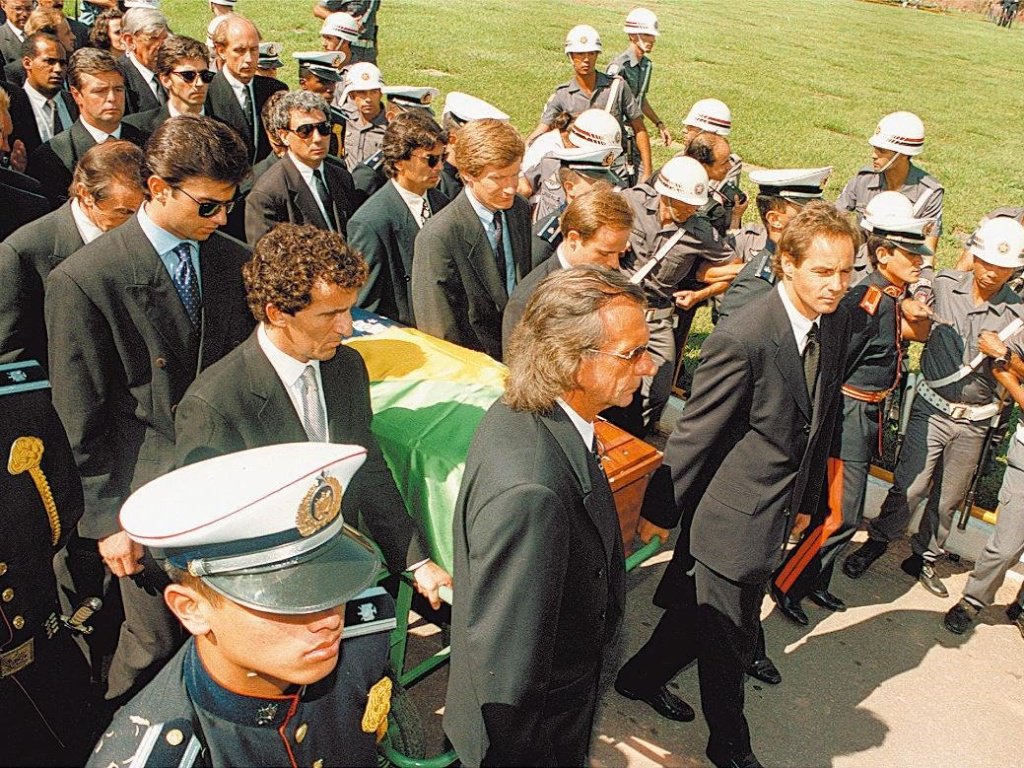 zdravkost's tweet image. #OnThisDay in 1994 an estimated three million people lined the streets of Sao Paulo to say goodbye to #AyrtonSenna