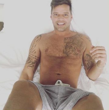 jpus_br's tweet photo. Uma ótima noite para todos os fãs de @ricky_martin #BoaNoite #BuenasNoces #Goodight https://t.co/rD0WInf13N