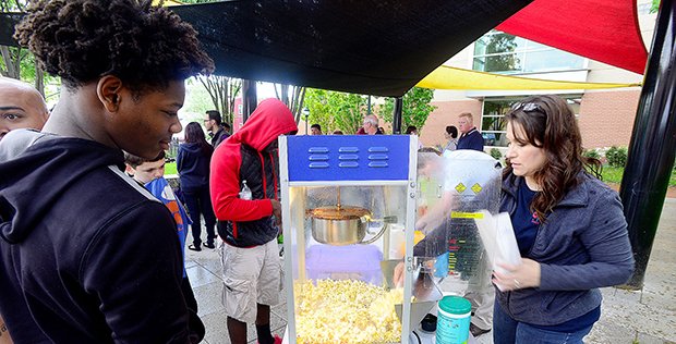 Online Washington County fundraiser tops 2015 mark bit.ly/1SNUZ9Y?utm_me…