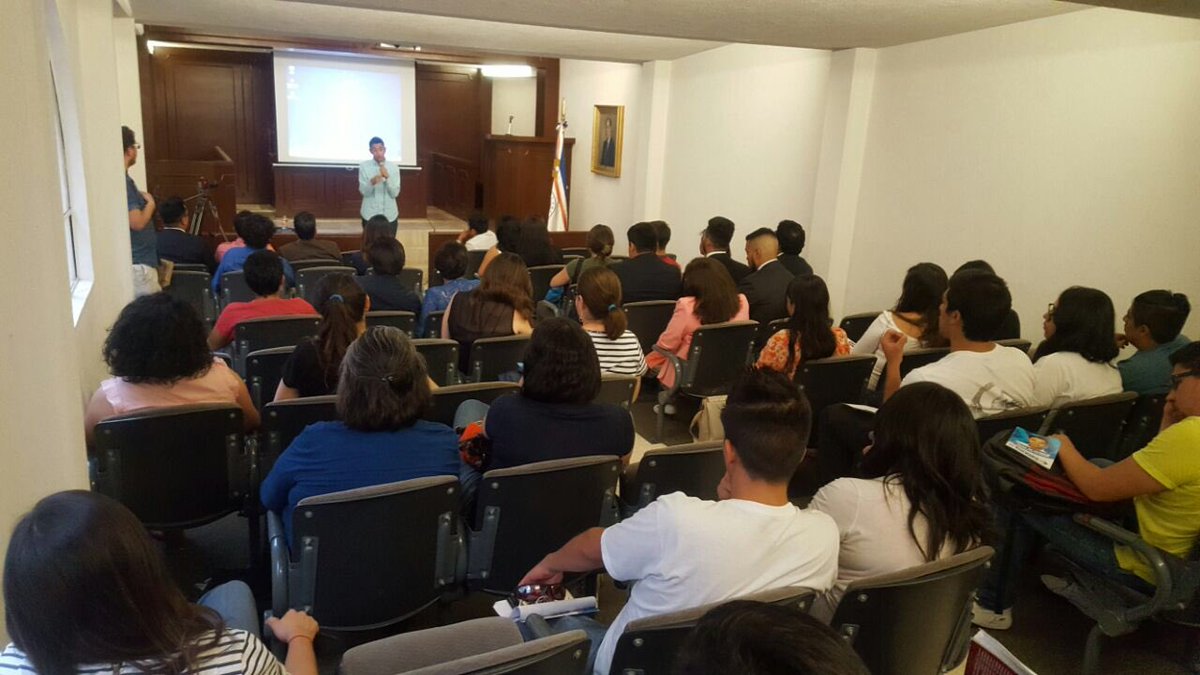 RMirandaB's tweet photo. Cerramos el día en la Universidad del Tepeyac exponiendo a sus alumnos la doctrina de @AccionNacional y @AJ_CDMX https://t.co/S3G6AV1mEL