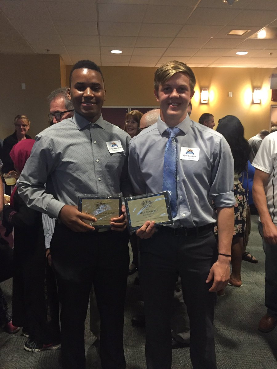 TheBorahSenator's tweet photo. Seniors George Ngalamulume and Tyler Goodsell received an 22nd annual Mayors Awards to Youth #GoBorah 💛💚 https://t.co/dgCAIfPzgz