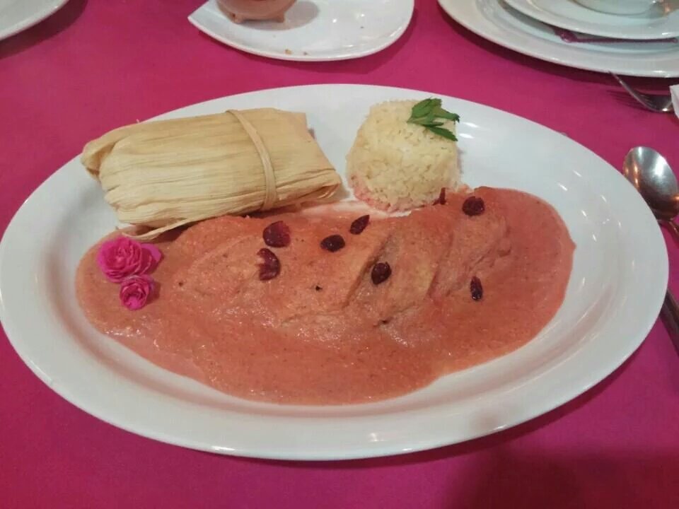 ElCastorViajes's tweet photo. Bendito sea el mole rosa de #Taxco #Guerrero Pruébalo en el Restaurante Rosa Mexicano https://t.co/VvVeSWxvpM