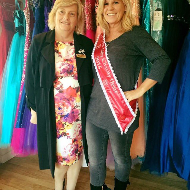 shelleyalys50's tweet photo. Great day at Dragonflies Boutique in Bloxwich a must to check out. #prom #beautyqueen   #Faboverfify https://t.co/jdxNeHHBxa