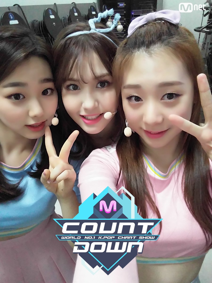 오늘자 엠카운트다운 I.O.I 셀카.jpg | 인스티즈