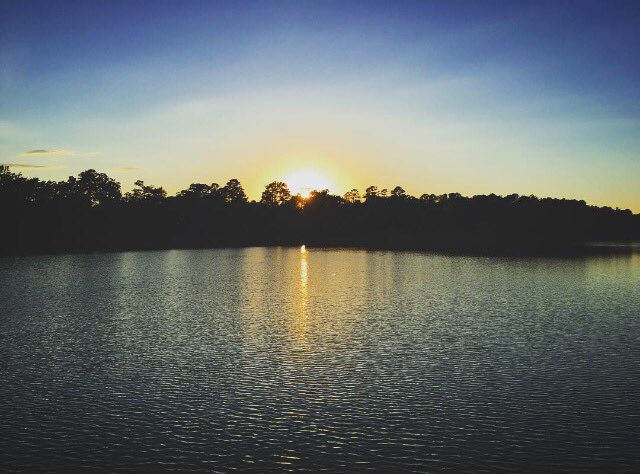 trarobb79's tweet image. the waves and wind still know His name || Psalm 107:29