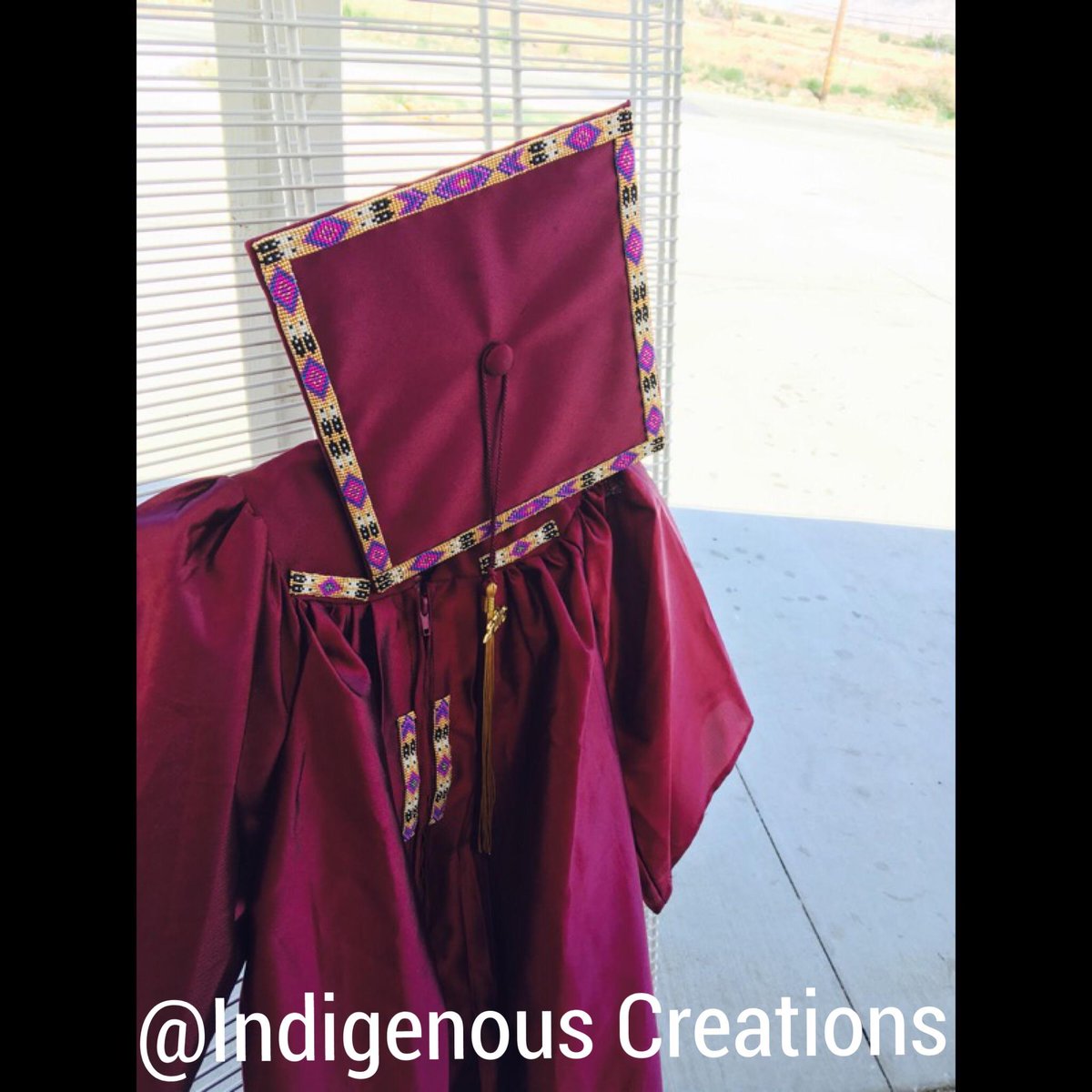 indigenous_c's tweet photo. #beadedcapandgown #indigenouscreations #2016 #theoriginators #beaded #beadedcap #rezcertified #native #classof2016 https://t.co/7nycA4aDa0