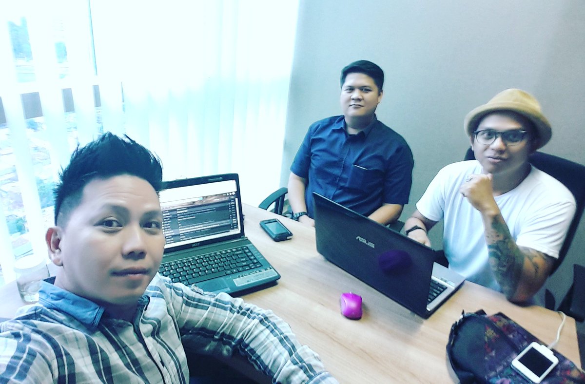 elous_aseva's tweet photo. My team #ITKentertainment #Office8 https://t.co/azJqAxxM6X