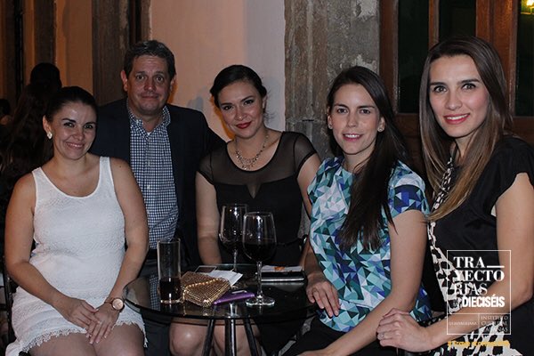 Disfrutando de #Trayectorias2016 #RevistaMexicoDesign con nuestro patrocinador <a href="/PerduraMx/">Perdura</a>