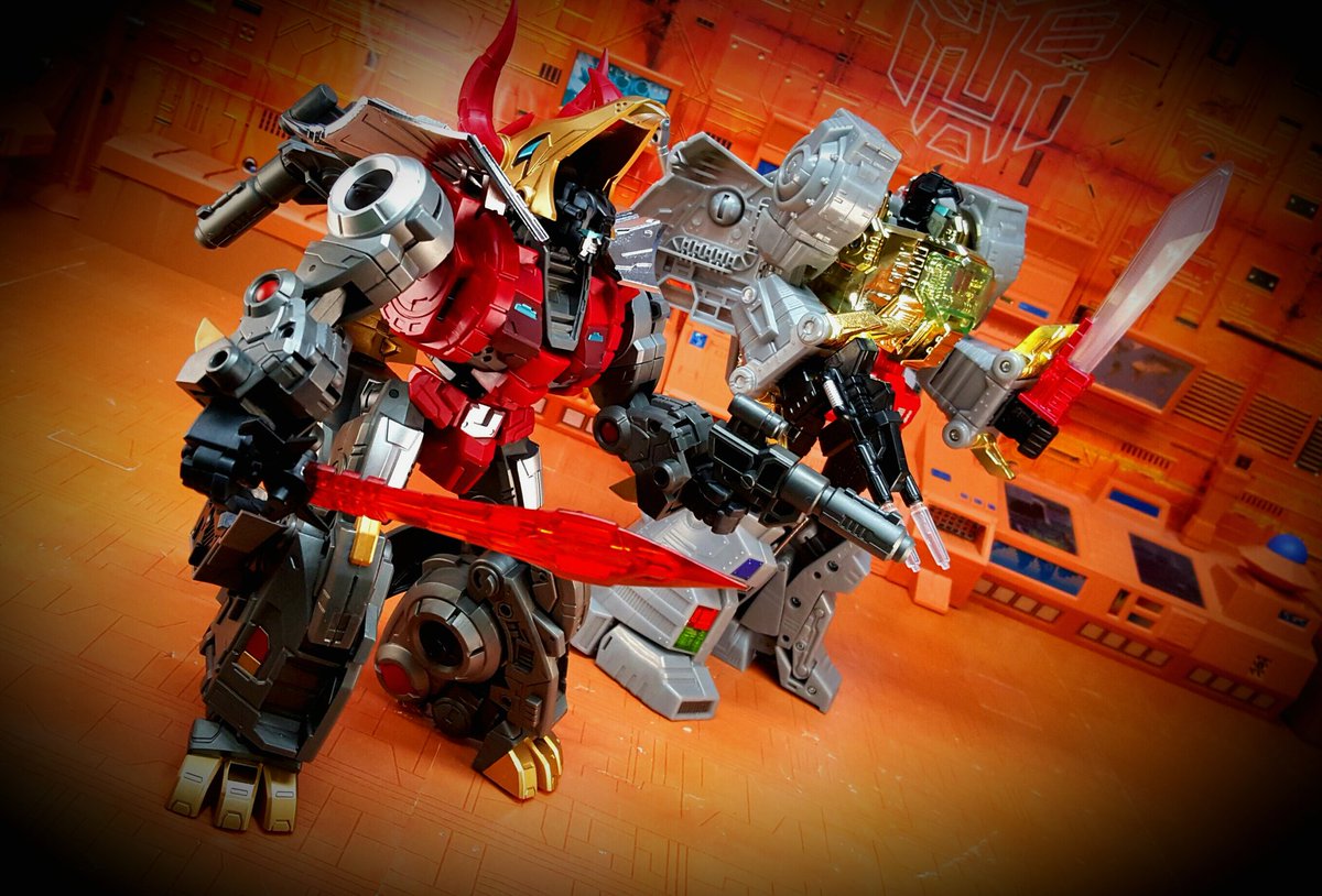 dogcades's tweet photo. finally opening this guy #slag #fansproject #cubrar #ler02 #lostexorealm (G1 comparison) https://t.co/WiUJDWBxqG