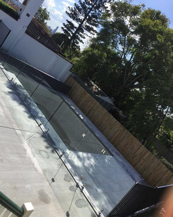 Imtiaz_52's tweet image. ift.tt/1xArJpq #platypuspoolfence #poolfence #poolsafe #pool #safety #safe #goldcoast #glasspool #blackal…