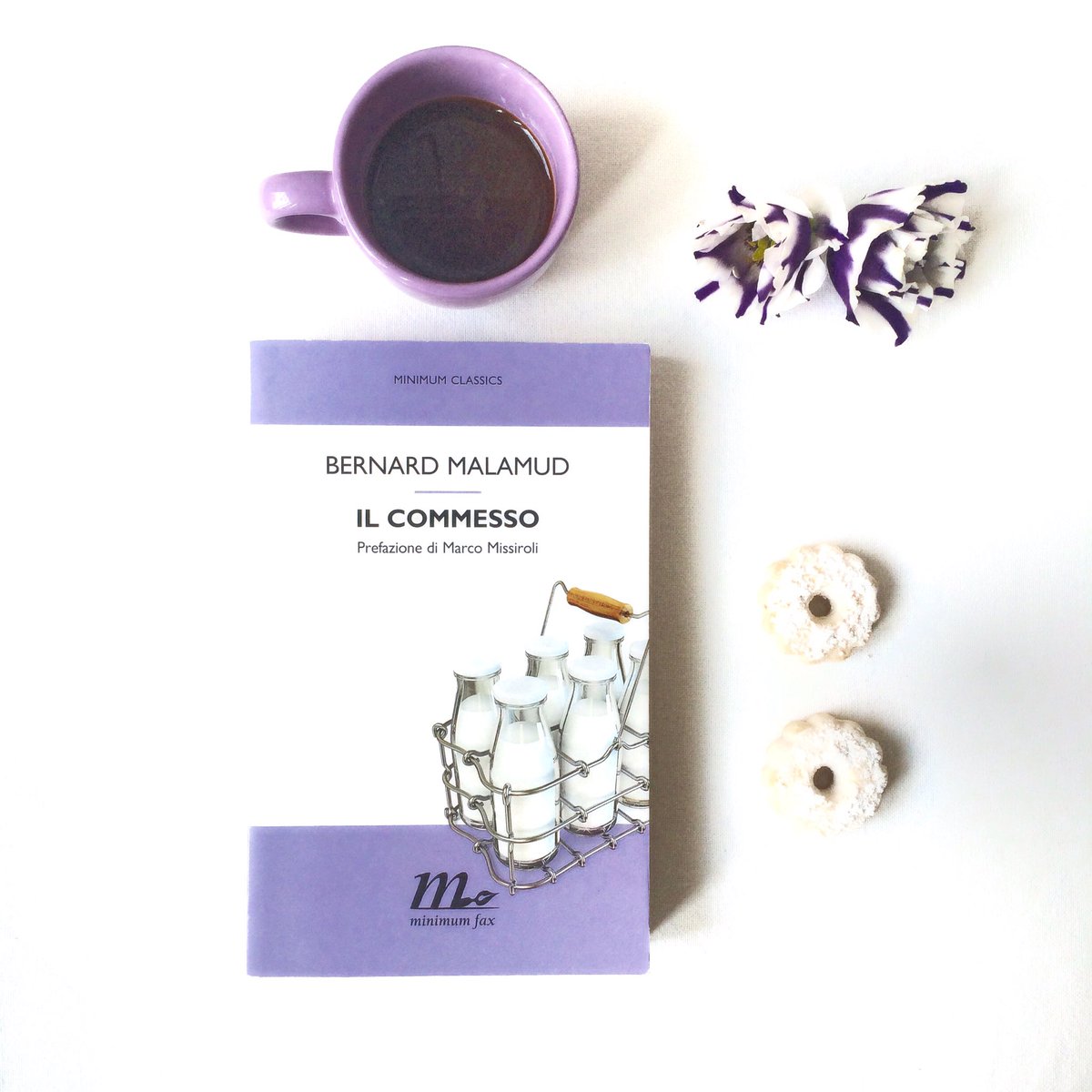 coquigna's tweet photo. «Era l'onestà fatta persona, sarebbe scoppiato se avesse imbrogliato qualcuno.» #IlCommesso #book @minimumfax https://t.co/rBhSseWnRF