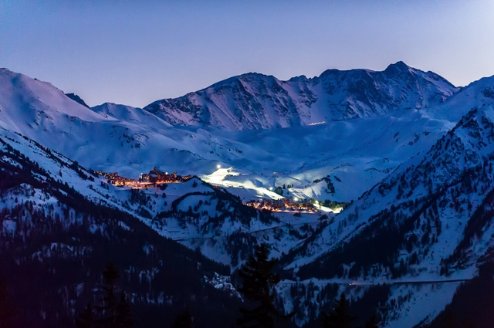 weathertoski's tweet photo. New blog! Does #Arc1950 / #Arc2000 have one of the best snow records in France? https://t.co/SMzMSElqvB @LesArcs https://t.co/jgCclfNIJo