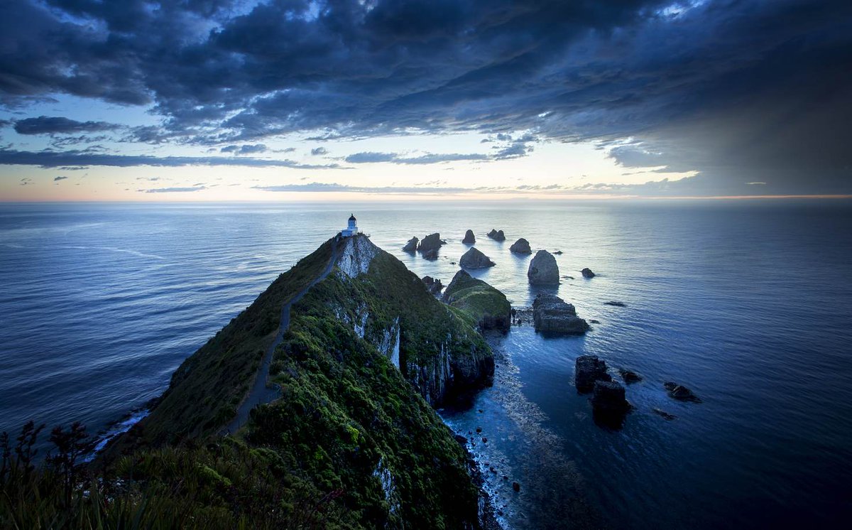 lonelyplanet's tweet photo. 10 New Zealand lookouts that'll take your breath away: https://t.co/GsfsgMJRjl #travel #lp https://t.co/m5UN6ZcxTo