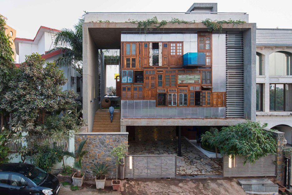 IntersealSW's tweet image. Reclaimed windows and doors form facades of Collage House! ow.ly/4nmsmT