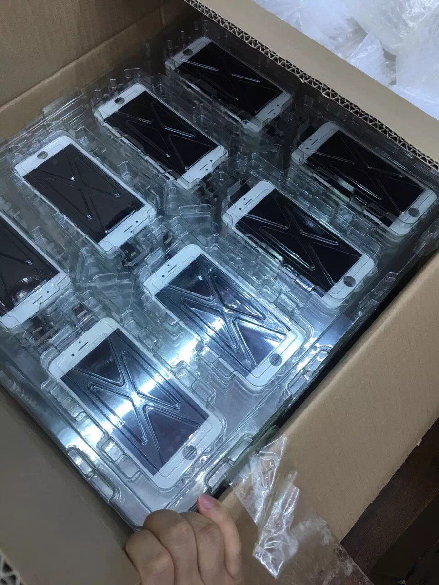 HiTeksource's tweet image. Full Original iPad screens