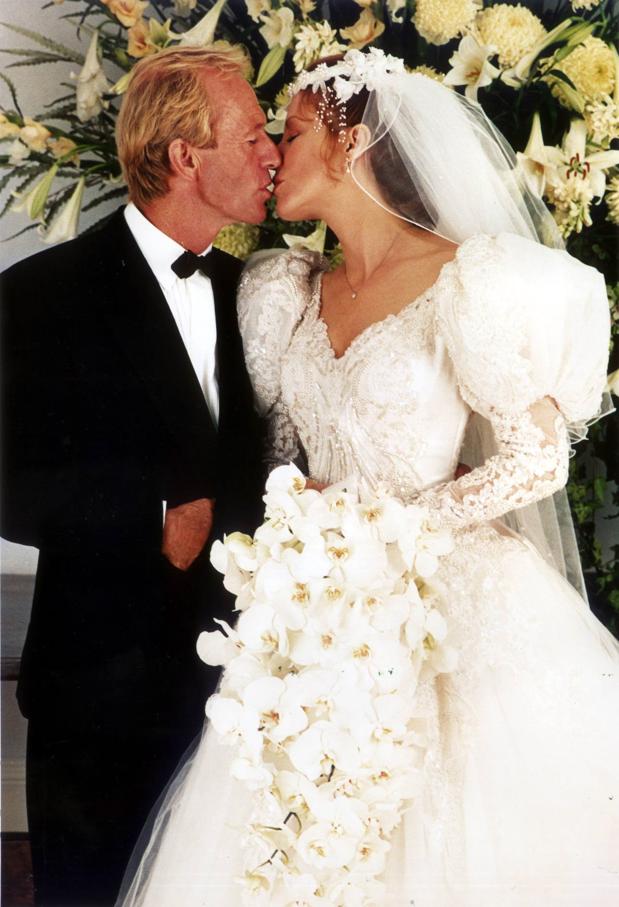 begynde tæppe Tåget TODAY IN HISTORY: Paul Hogan marries Linda Kozlowski in Byron Bay (1990). |  The Daily Telegraph | Scoopnest