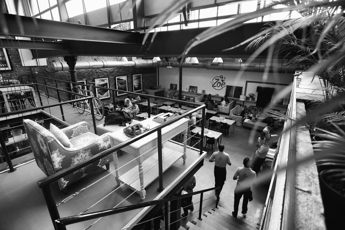 The story of <a href="/CafeZoeBombay/">Café Zoe</a> told by <a href="/christinedelhi/">Christine Pemberton</a> 
bringhomestories.com/eat/cafe-zoe-m…