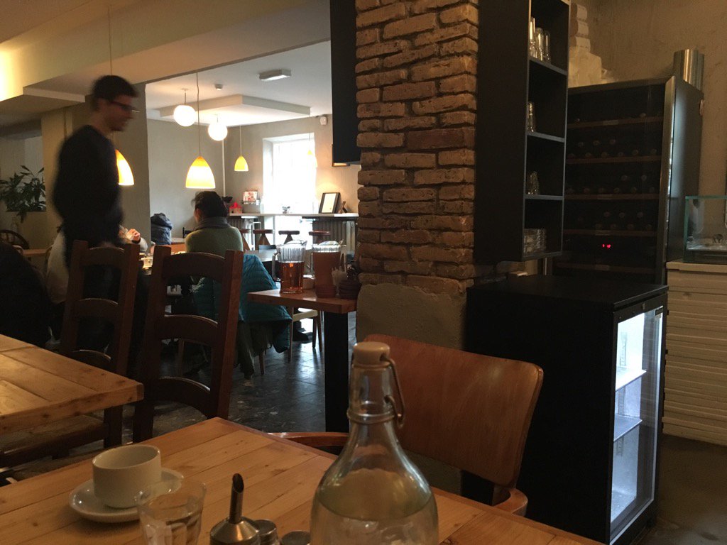 alindaloo's tweet photo. Cozy little spot for breakfast. Good morning Reykjavik. @KvosinHotel #Reykjaviklife https://t.co/AgDNPYFeom