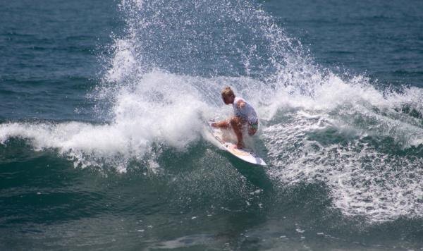 Women's QS Set For A Latin American Summer
surf-devil.com/en/forum.html?…
---