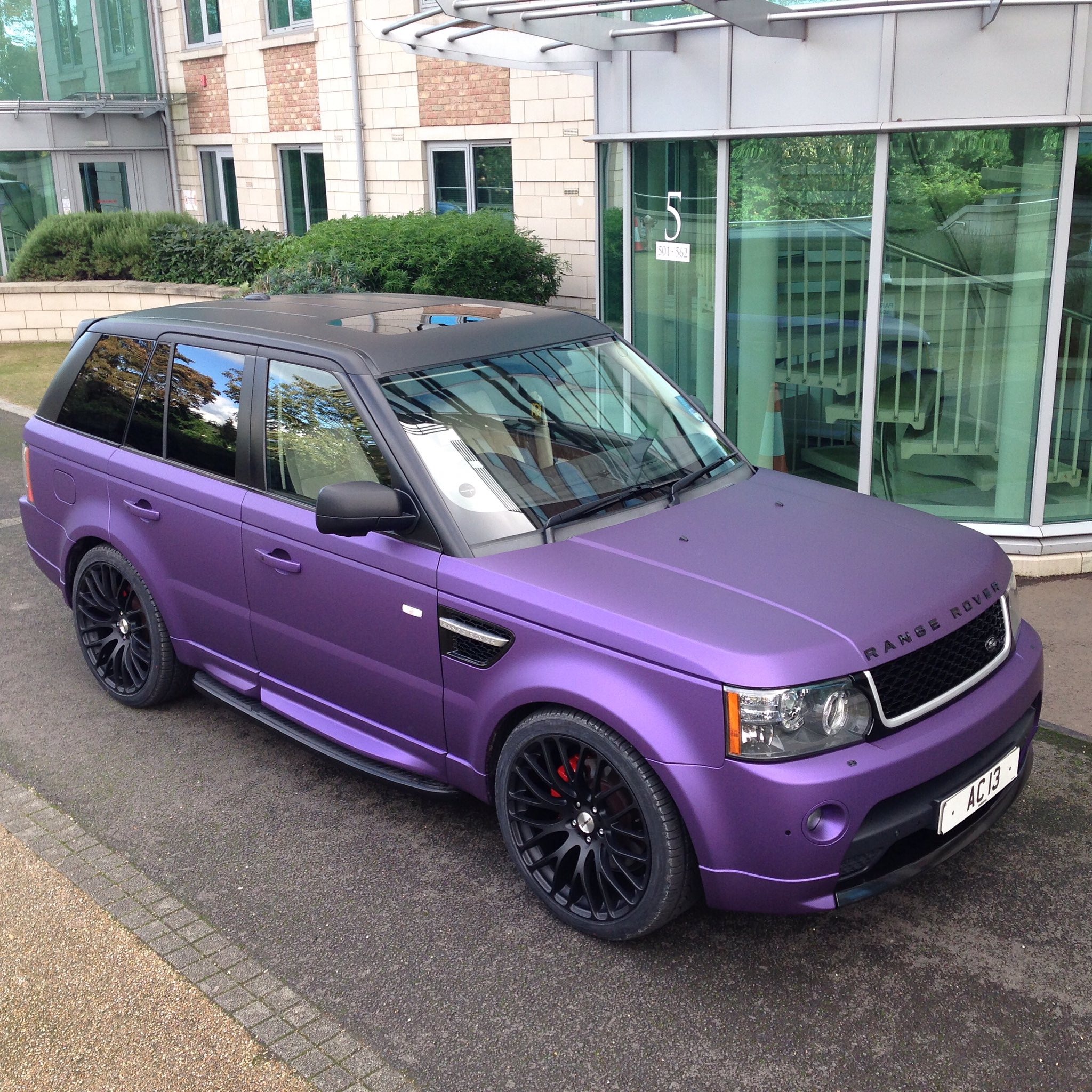 Purple on sale range rover