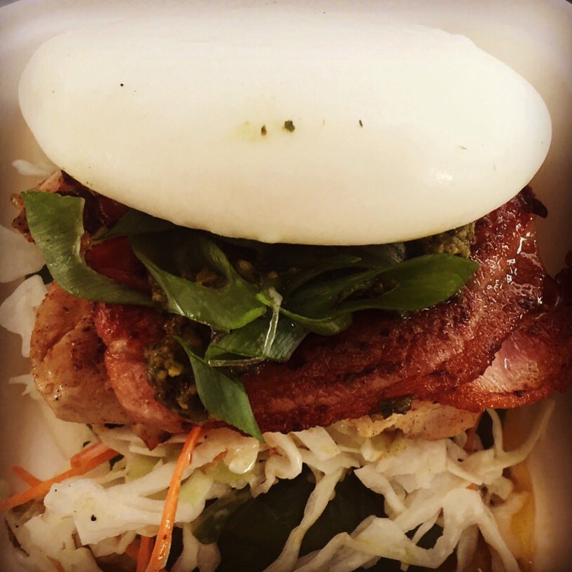 RubyIceCreamVan's tweet image. Ruby and @TheBunMobile now at Beaurepaires Stafford till 8pm #dinnersorted #brisbaneeats #brisbanefood