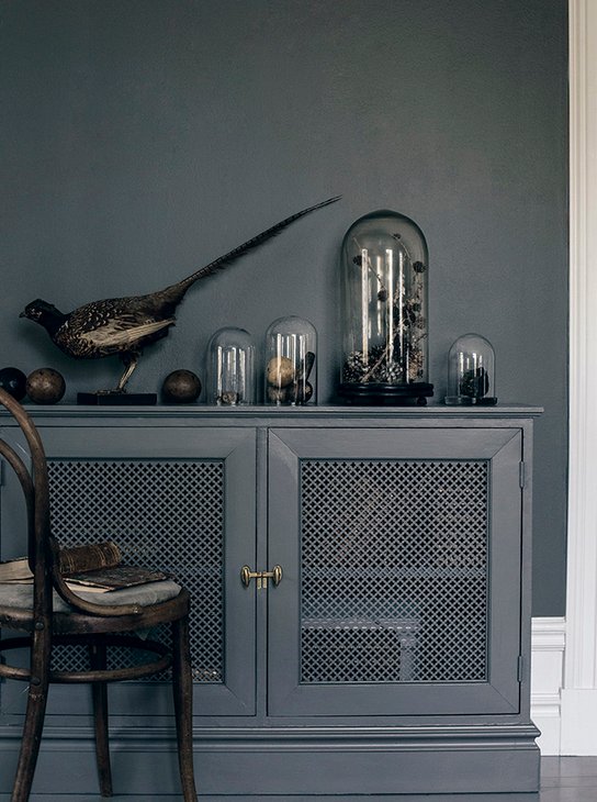 Paint_Paper's tweet photo. Stylist Marietta Strenghielm gave new life to a storage with rich Pigeon Gray from trend expert Li Edelkoort #alcro https://t.co/mRMsa91dTU