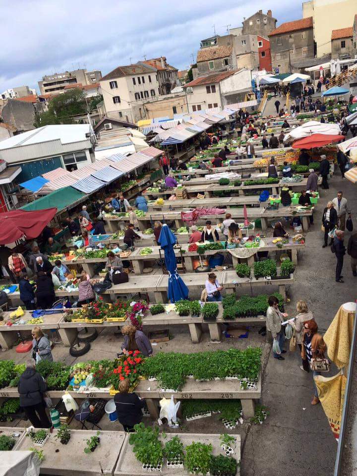 Why stock up at supermarkets when there are many great #FarmersMarkets like #Sibenik shop like a local (J. Bolanča)
