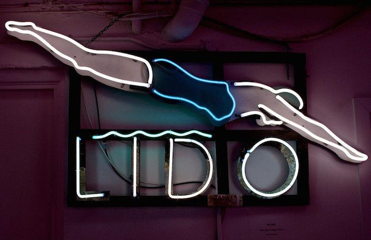 Londonist's tweet photo. London's awash with lidos, but not half as much as it used to be https://t.co/m9gCFHLpmH https://t.co/mLlgfWRzUB