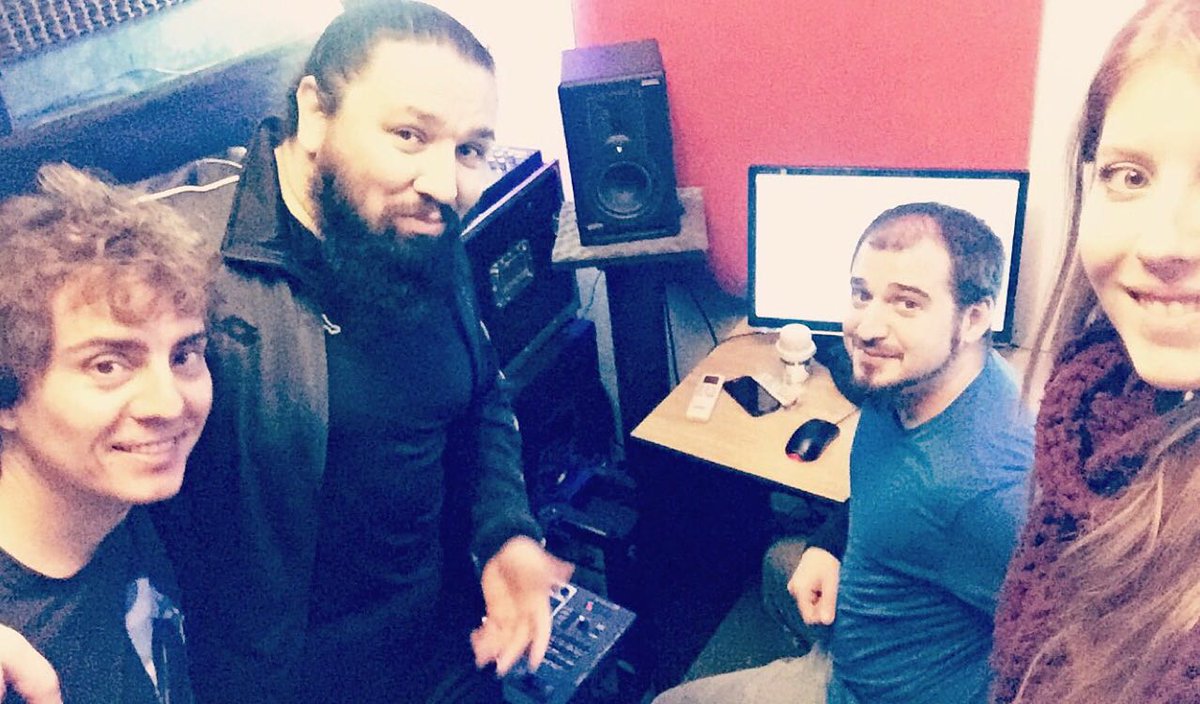 EstudiosDig's tweet image. Esta semana nueva producción de la cantante Flor Falke de la mano de Marcos Dego en Estudios Digitales!