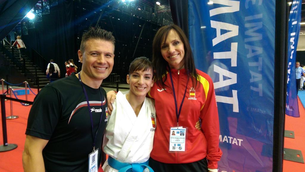 RFEKarate's tweet photo. PRIMERA MEDALLA PARA ESPAÑA EN EL #EuroKarate2016!!!! @sandrasankarate YA ESTÁ EN LA FINAL!! https://t.co/mc37YXNPUL