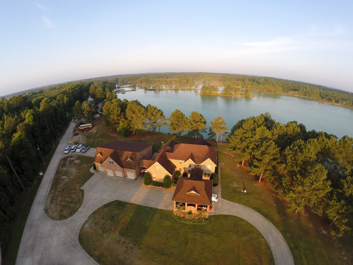 skitrav's tweet image. Just over a week now to go! See you soon America! @HOSports @GoPro @3DRobotics #homeawayfromhome #hoskis #fly3DR