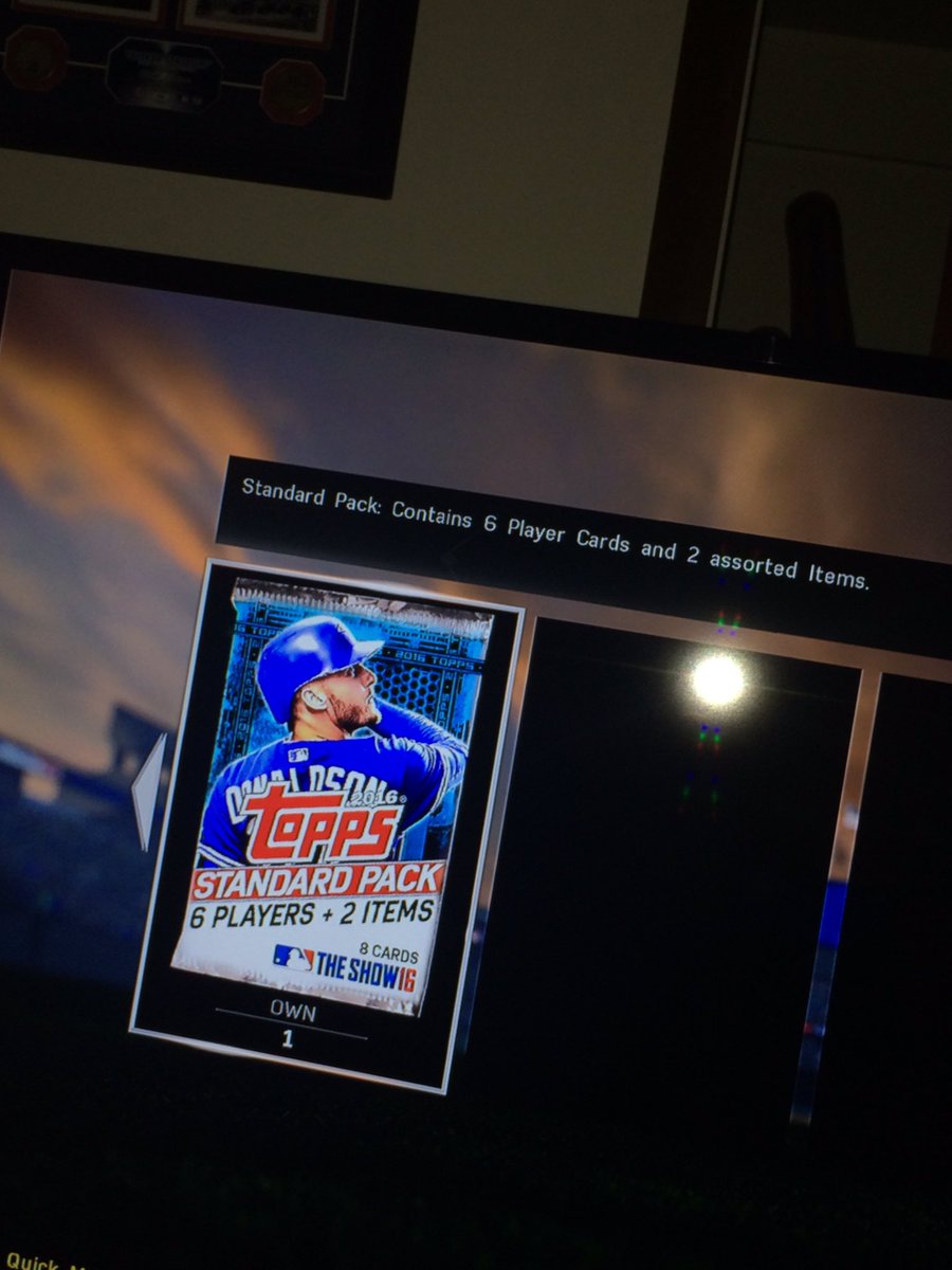 AmzSportsCards's tweet photo. Wish me luck. #MLBTheShow #packopening #baseball https://t.co/qLhK2qjiVi