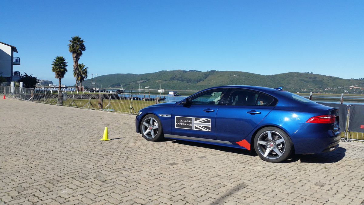 SimolaHillclimb's tweet photo. Also at the Waterfront... the #TAOPT #JaguarPerformance with some 'enthusiastic driving'. Come on down! #JaguarSHC https://t.co/6x9357piPM