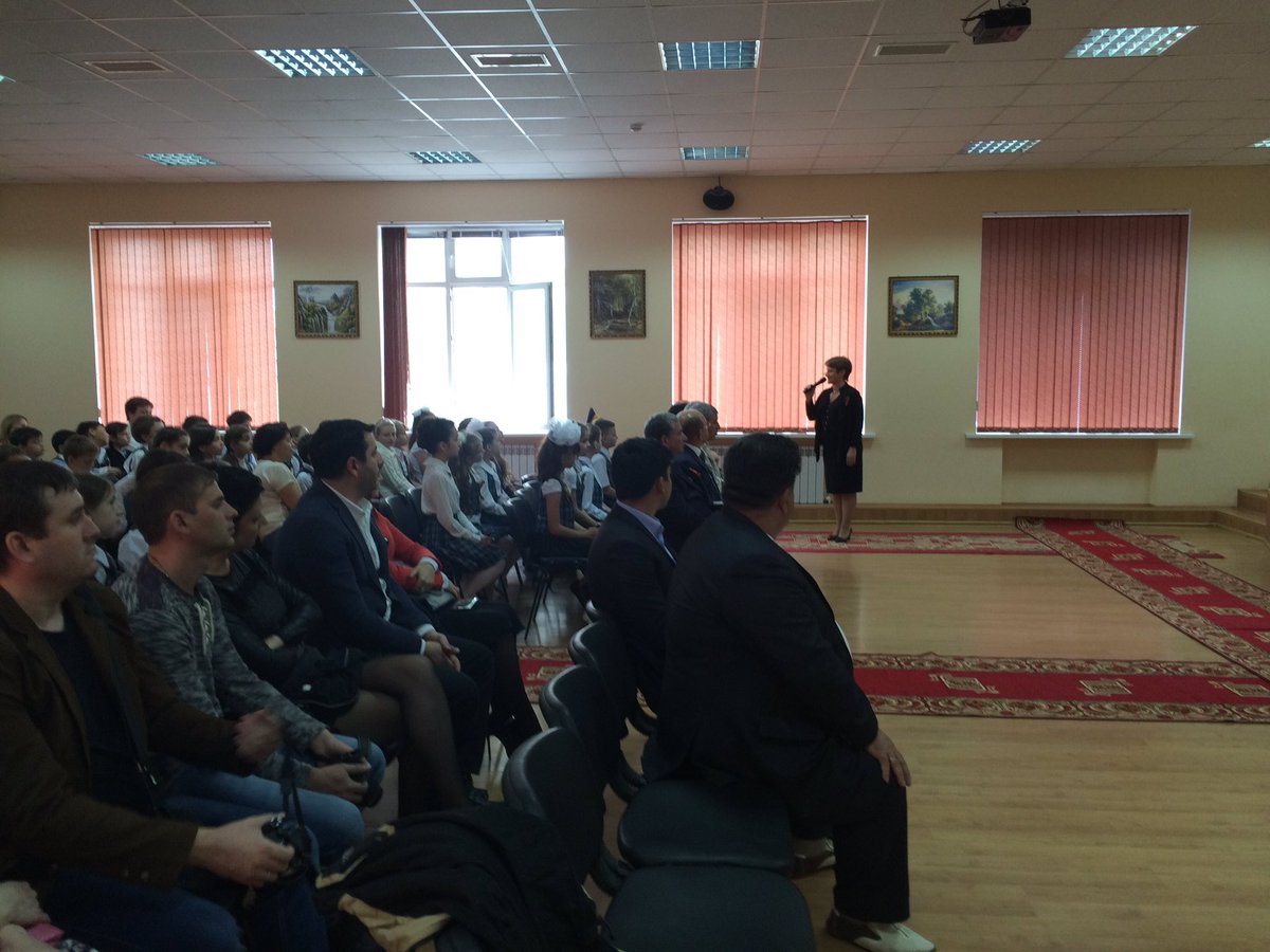 Сегодня проходит поощрение маленьких учеников школы имени Гейдара Алиева  #школьникГода30