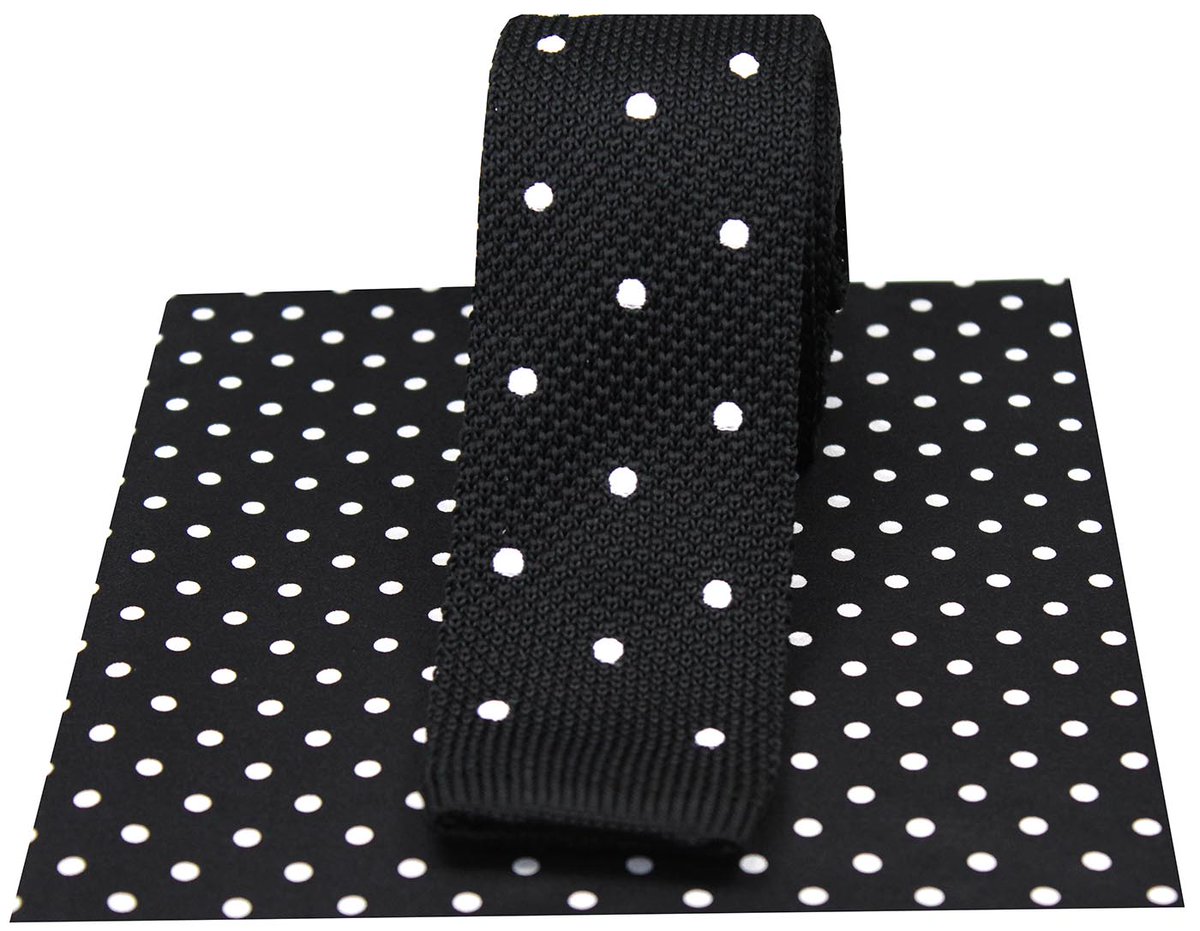 ties_online's tweet photo. Knitted #tie and #silk #hanky mix &amp; match sets now in stock >https://t.co/PUZutMgI2l #menswear #style #fashion https://t.co/IafJiDHViH
