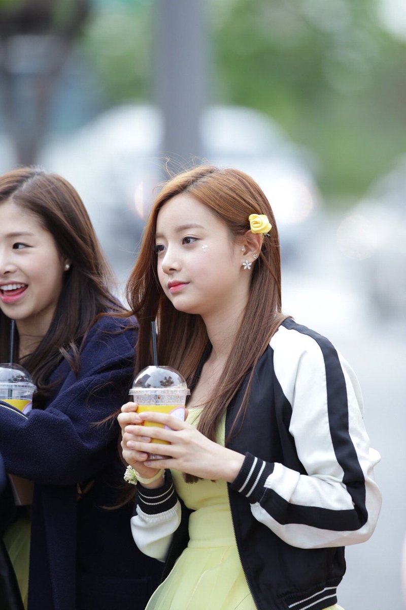withhyunjoo_th's tweet photo. (HQ) 160505 #현주 #HYUNJOO 나은이 생일기념 미니팬미팅 ©StudioG_MINe https://t.co/YtqDvGThIC