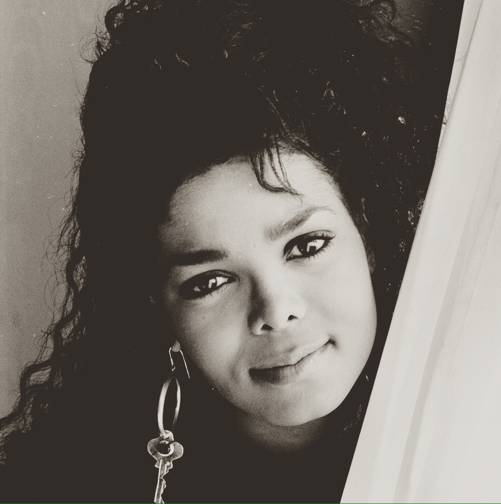 MsAphelele's tweet photo. #TBT My favorite Janet Jackson jam "Let's wait a while"💓 congrats on her pregnancy🎉 #PregnantAt50 #BecauseGodIsReal https://t.co/2a4s6TkqMk