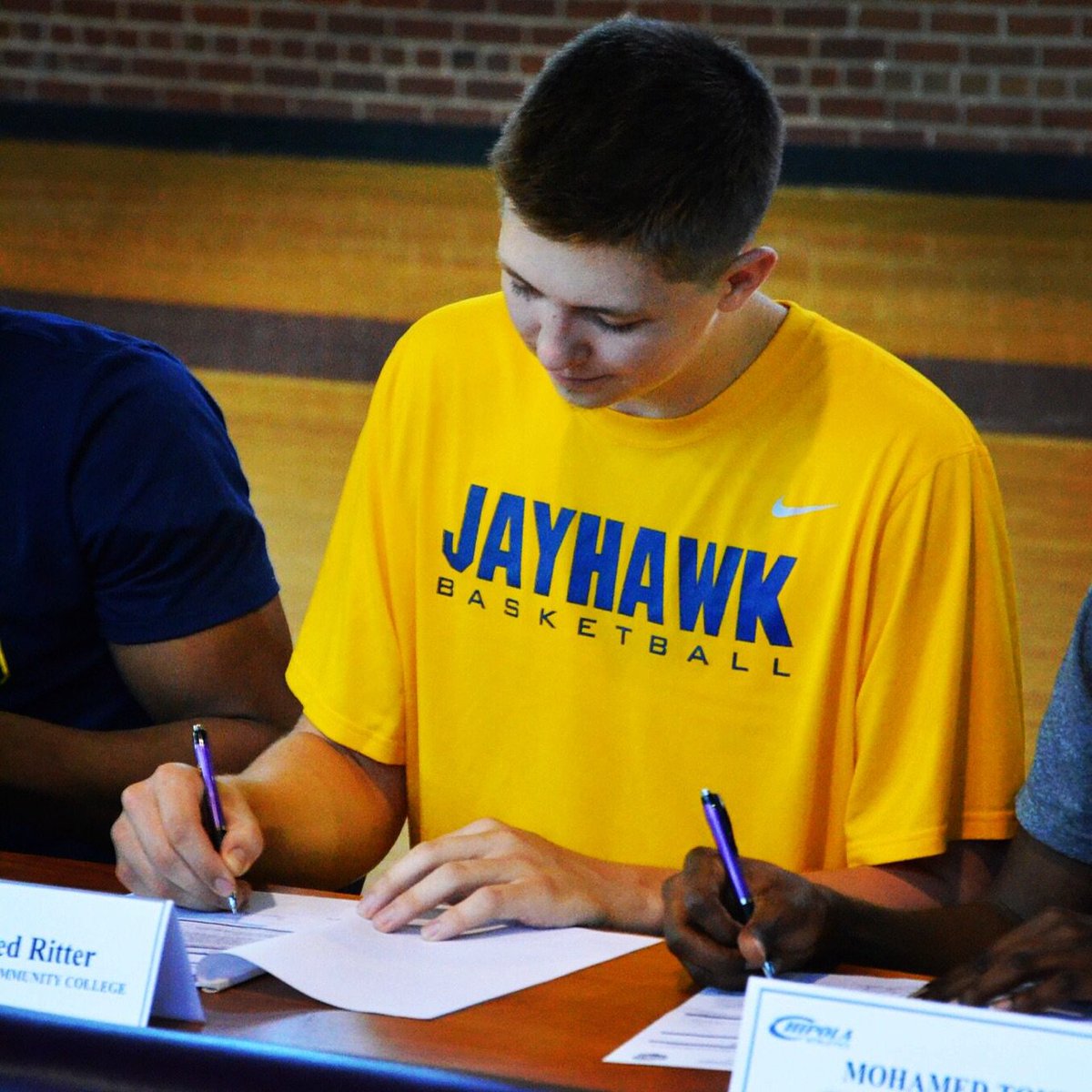 JayhawkAthletic's tweet photo. MCC Mens Basketball signs 6'10 center Jarred Ritter from Legacy Charter School in South Carolina. https://t.co/WWH3cpQ21a