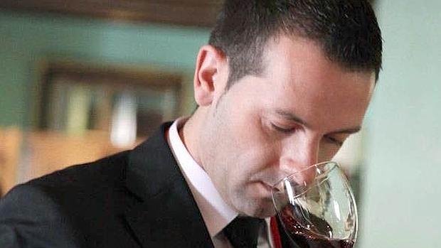 horecajobsES's tweet photo. Los «secretos» del mejor camarero del año - Léelo en https://t.co/6TSUUmRSKZ #horeca #empleo #hosteleria #trabajo https://t.co/xUnFF0sFLH