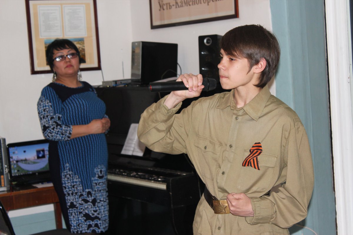 4 мая к Дню Победы  прошло мероприятие "О чем ты, песня солдатская?"