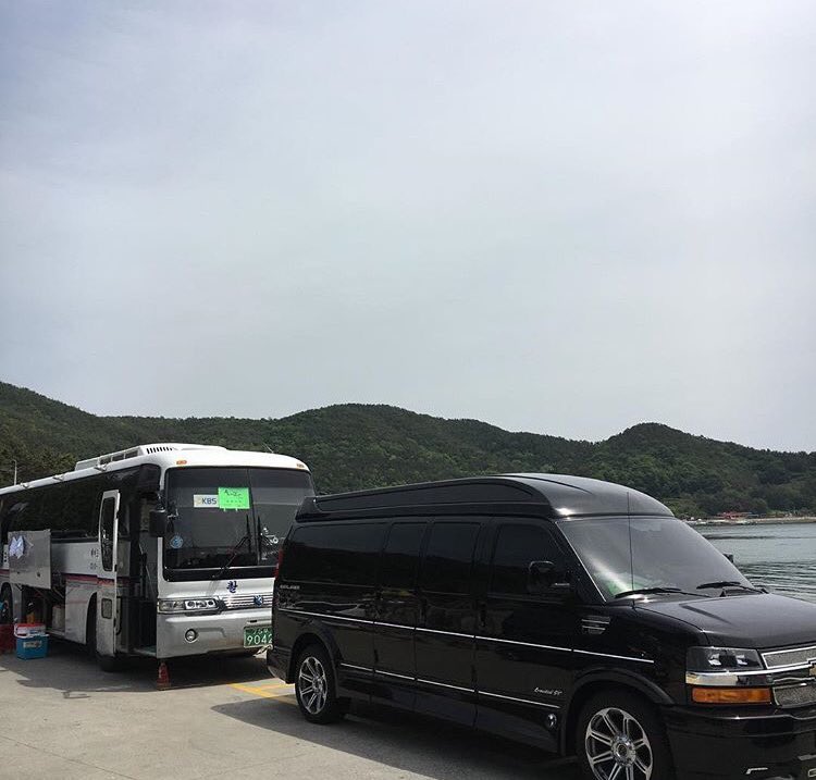 Chrz8SxVIAAsxya.jpg:large