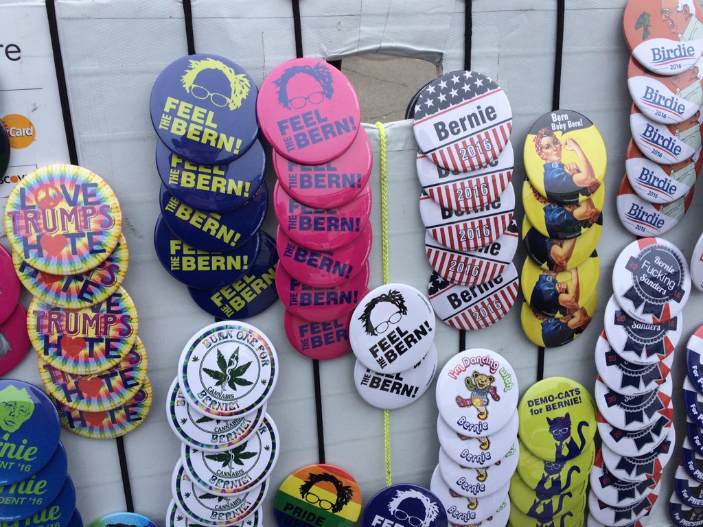 TomRaderTV's tweet photo. @BernieSanders #CampaignMerch @WOWK13News https://t.co/el4JTRvnV1