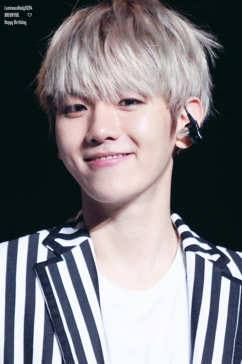 LumiousBody9294's tweet photo. #HappyBaekhyunDay #백현아생일축하해 #백현 🎂💕 https://t.co/srONwBhGP4