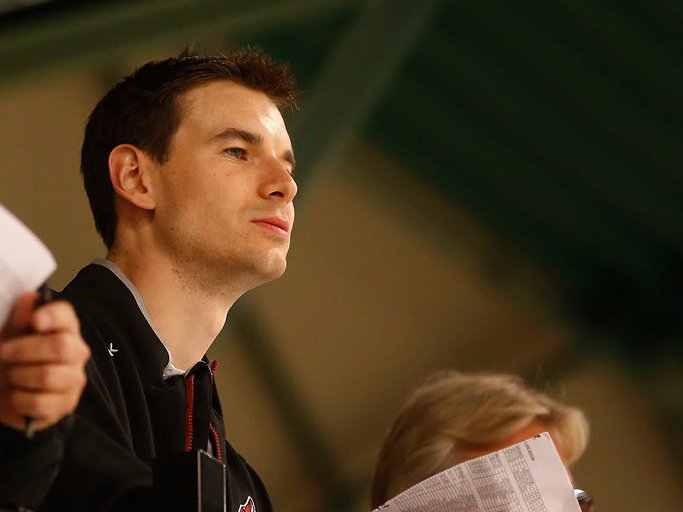 SportsInsider's tweet photo. Phoenix Coyotes hire 26-year-old 'analytics guru' to be team's new GM https://t.co/8vJyEO0ZMg https://t.co/eeIQyNhUdH