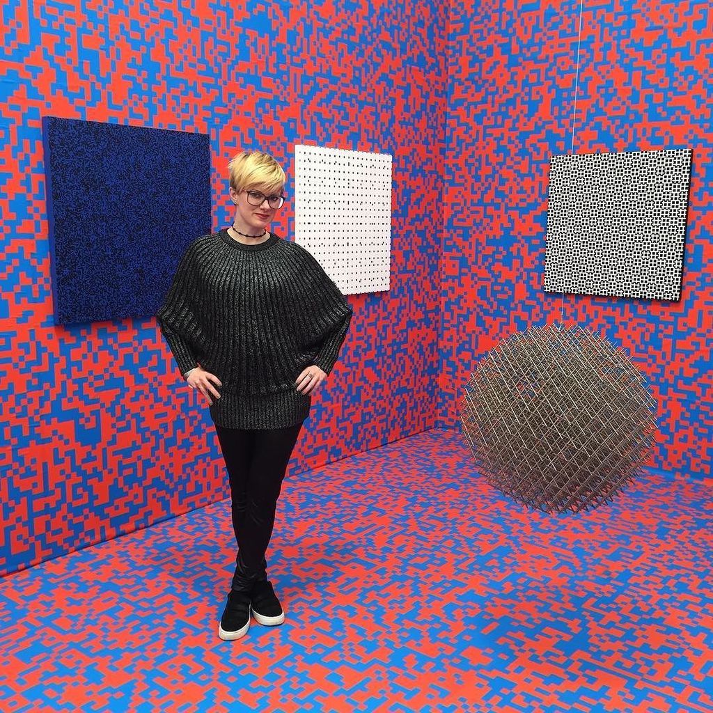 cultured_mag's tweet photo. Instagram takeover! ๐ @katyhamer at #emptyfrieze @friezeartfair standing in the booth of @โฆ https://t.co/eBkv2RXUIc https://t.co/96JpRCQyCZ
