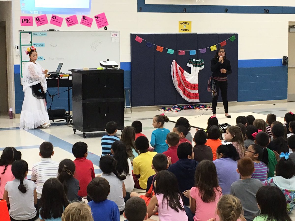 DyerrRob's tweet photo. Cinco de Mayo program at Mitchell! @GeorgetownISD @MitchellPTA #mitchellmavs https://t.co/bMdUEmkFET