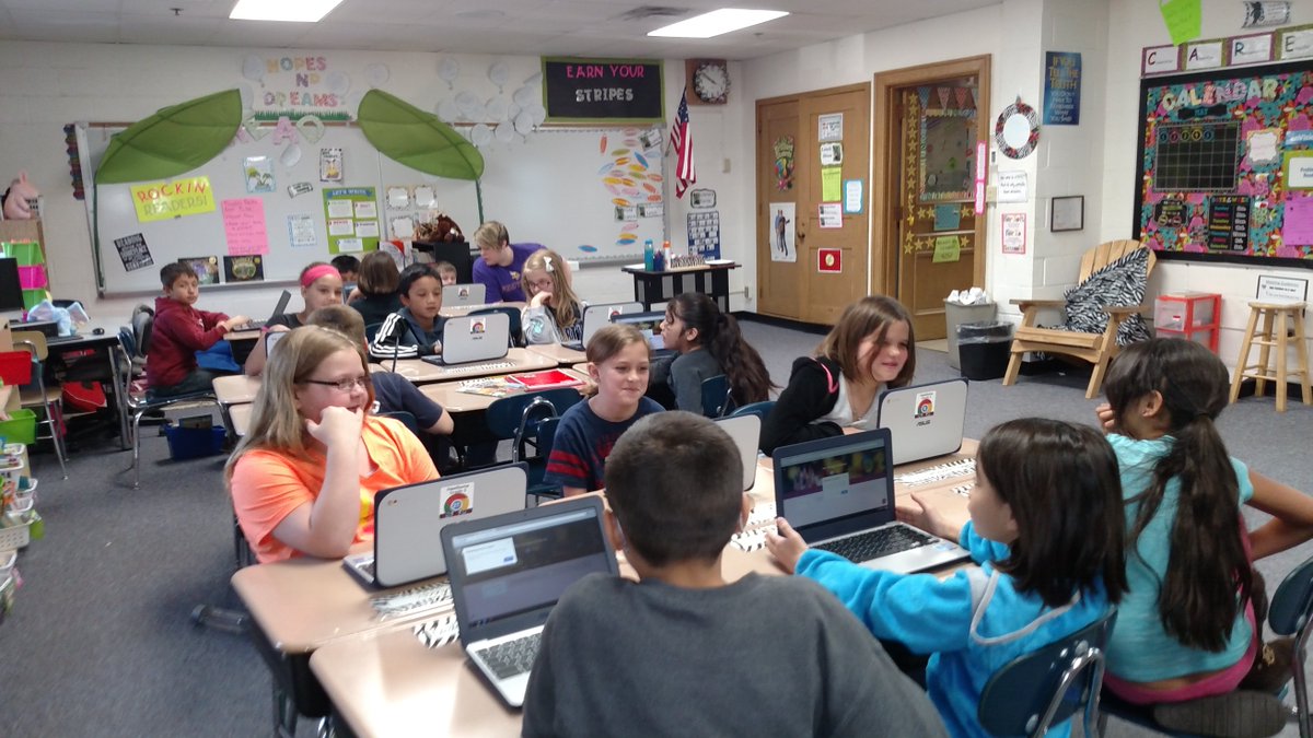 Skwangen's tweet photo. Breaking out the new chromebook cart.  Kids are so excited.  Hawthorne 3rd.  # ALASconnected https://t.co/fYjjyWu6XH