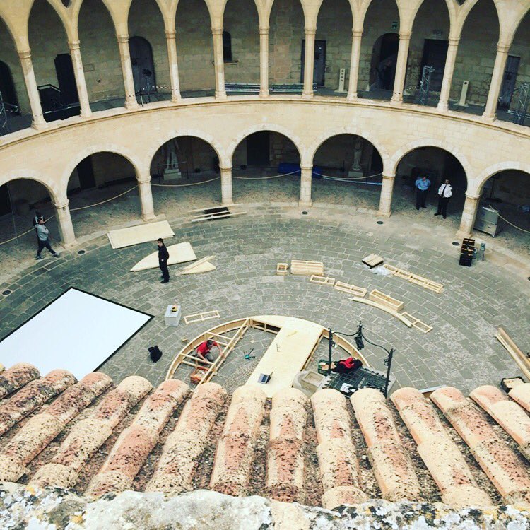 XLAgency tweet media